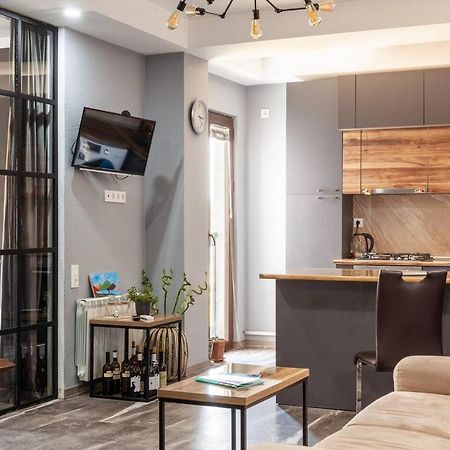 Veli Group Apartment In Old City Kutaisi Eksteriør bilde